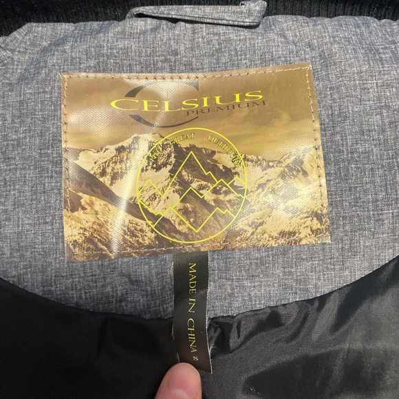 Celsius Gray Faux Fur Hooded Long Puffer Jacket NWOT small - Picture 4 of 4